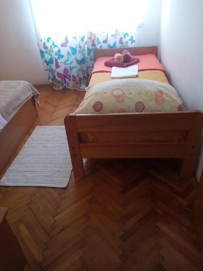 Apartments "Sun-Sea" Лопар Екстер'єр фото