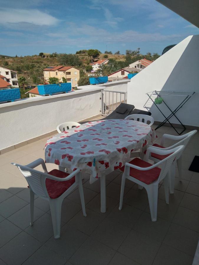 Apartments "Sun-Sea" Лопар Екстер'єр фото