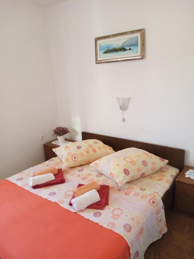Apartments "Sun-Sea" Лопар Екстер'єр фото