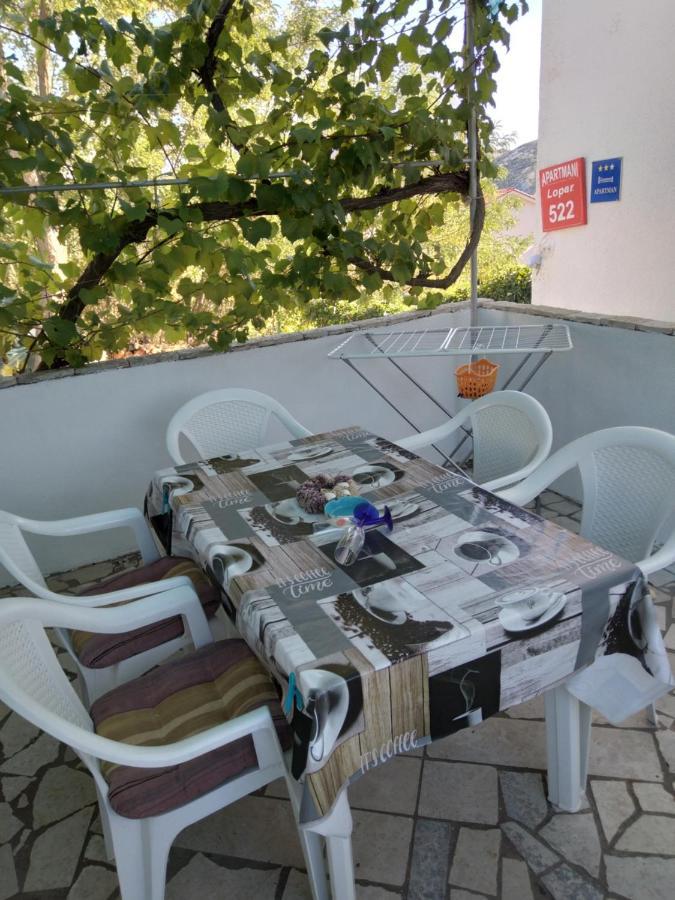 Apartments "Sun-Sea" Лопар Екстер'єр фото