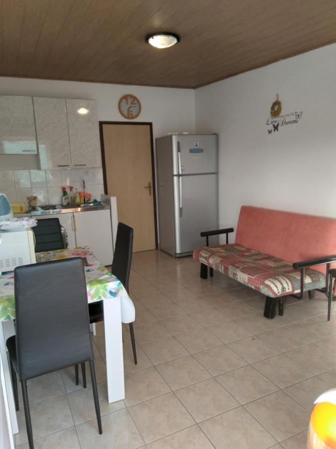 Apartments "Sun-Sea" Лопар Екстер'єр фото